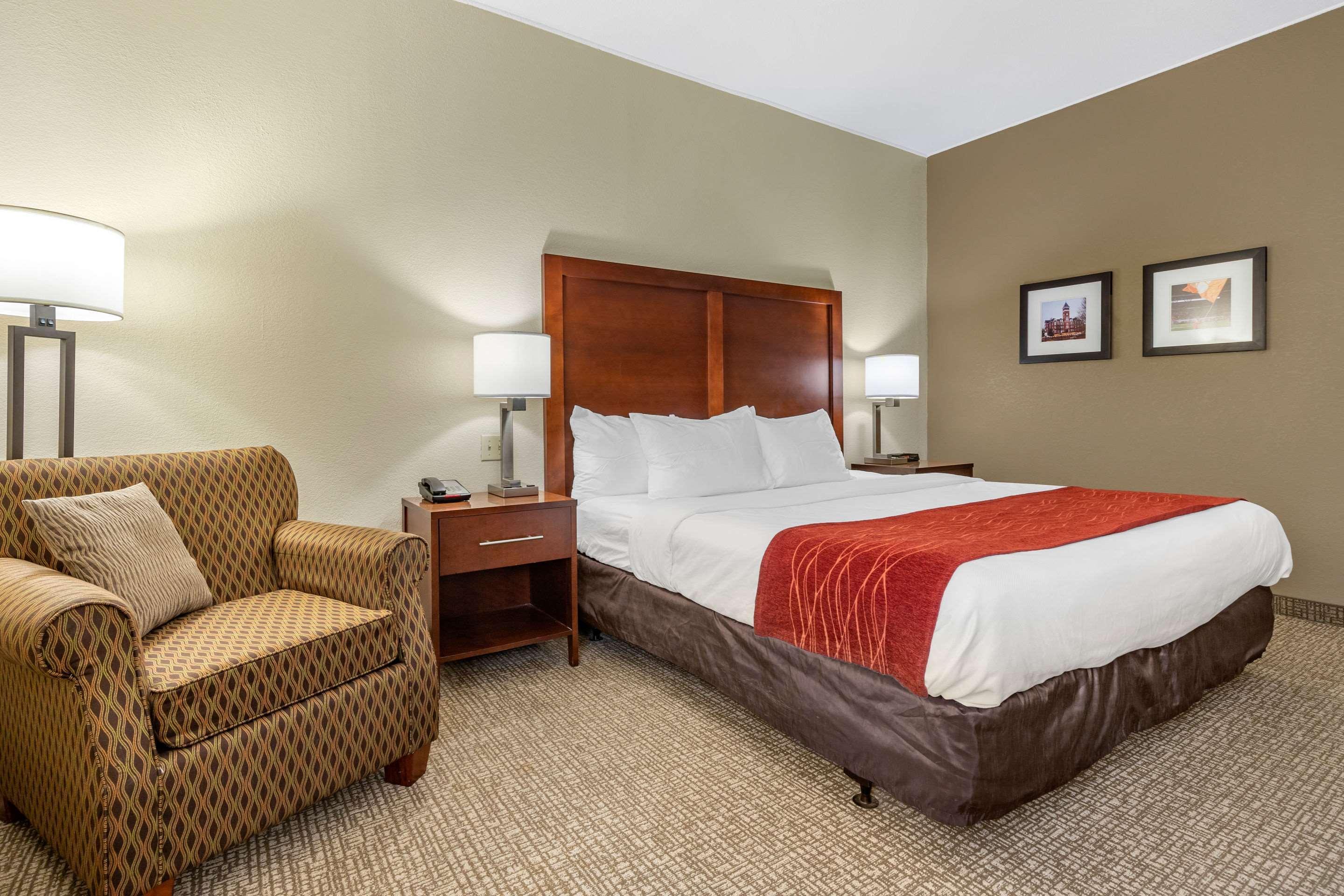 Comfort Inn & Suites Clemson - University Area Extérieur photo