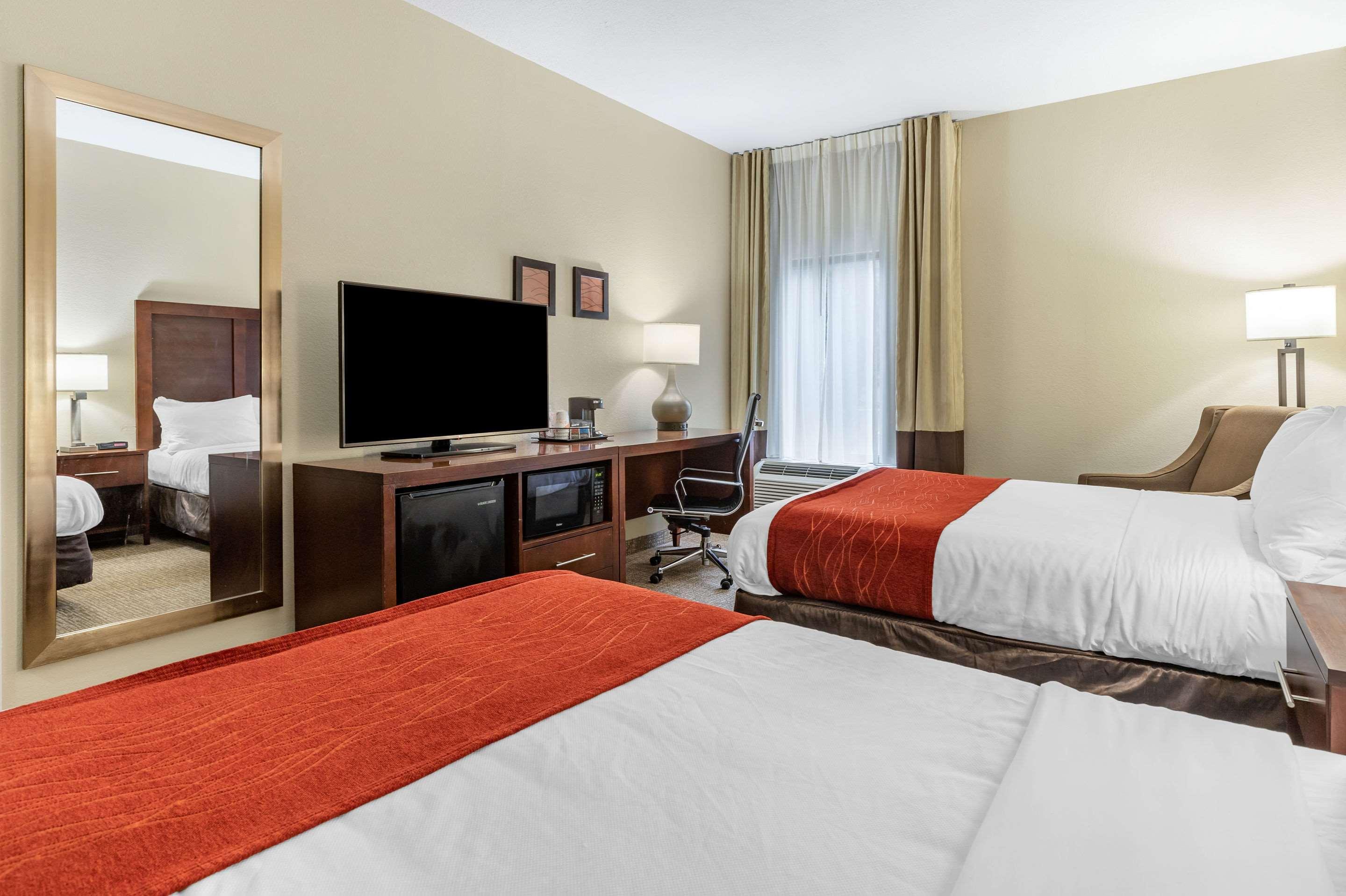 Comfort Inn & Suites Clemson - University Area Extérieur photo