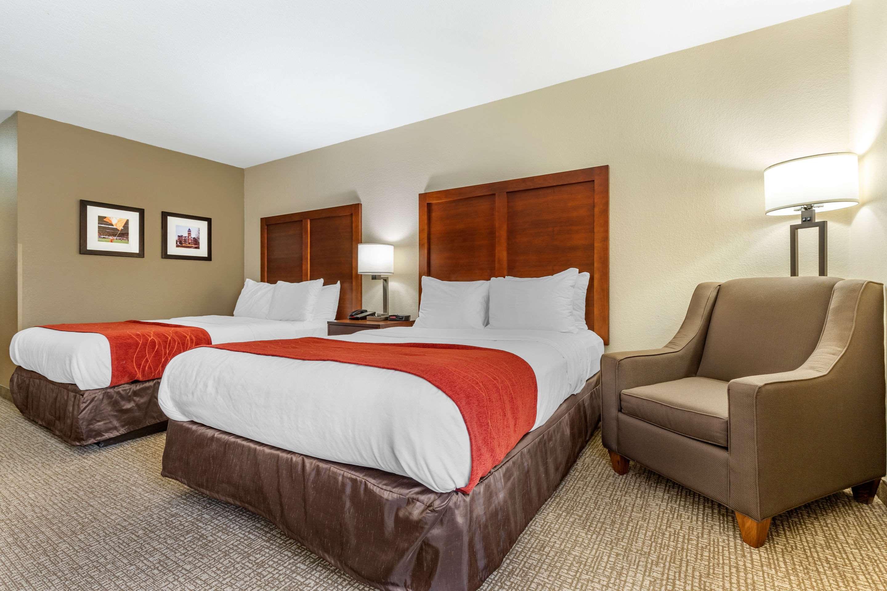 Comfort Inn & Suites Clemson - University Area Extérieur photo