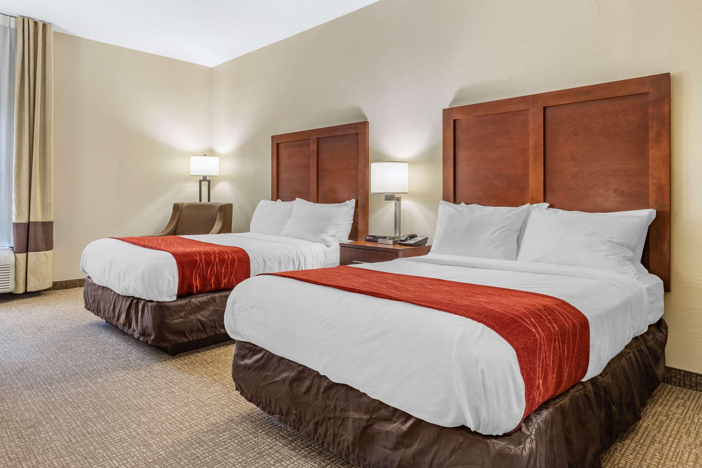 Comfort Inn & Suites Clemson - University Area Extérieur photo