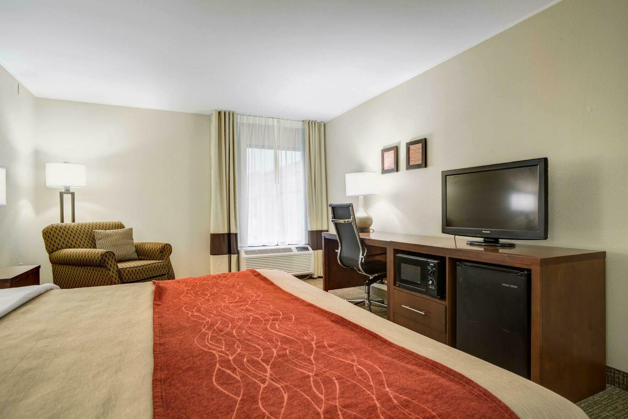 Comfort Inn & Suites Clemson - University Area Extérieur photo
